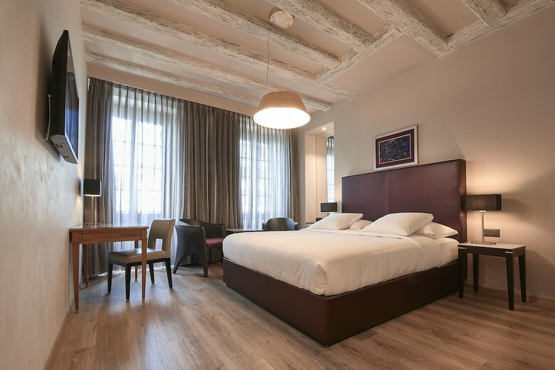 Hotel D'all�ves