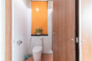 Banthat Thong Hostel