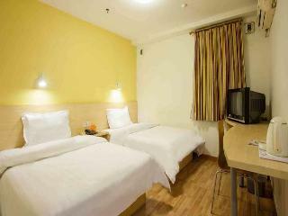 Hotel 7 Days Inn East Train Station Branch
