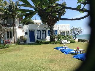Hua Plee Lazy Beach Hotel
