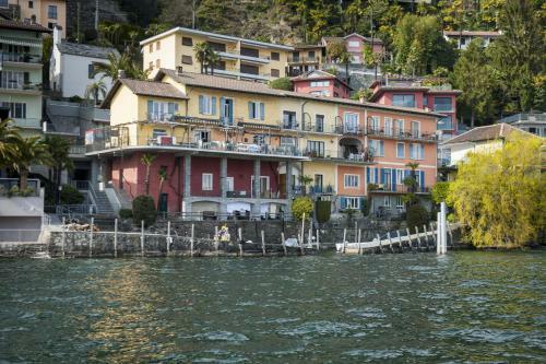 Hotel Ristorante Posta Al Lago