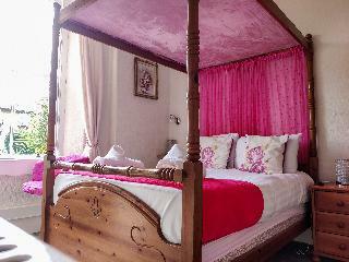 Wentworth House Hotel