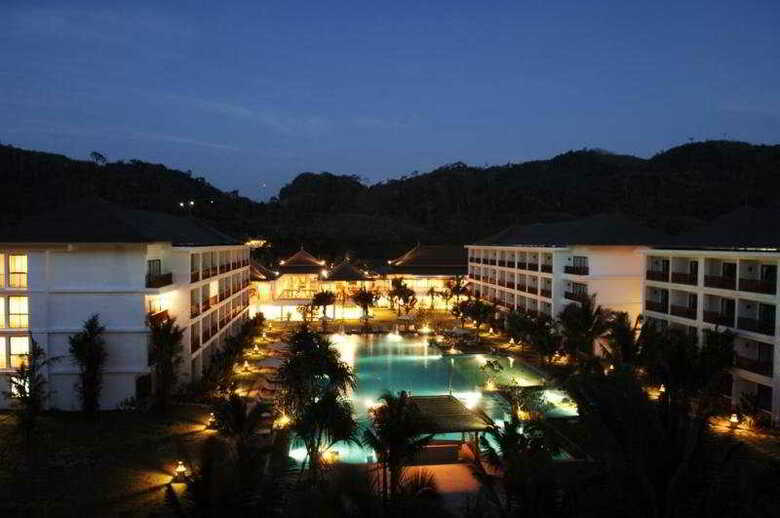 Hotel Naithonburi Beach Resort Phuket