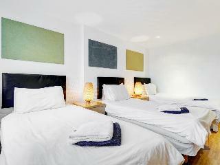 Hotel Acorn - Bakers Row Apartments
