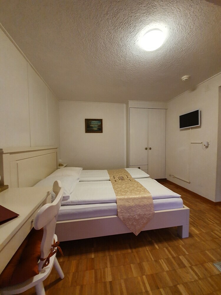 Esos Hotel Quelle