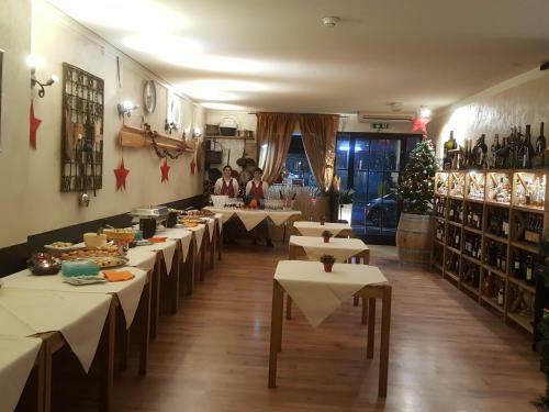 Hostal Hotel Bahnhof Haus