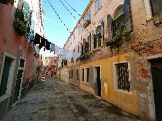 Sotoportego Delle Colonne - One Bedroom