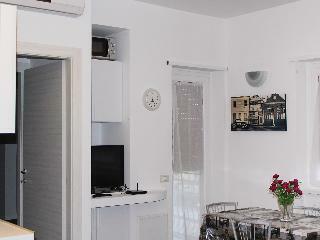 Tiburtina Girasole - One Bedroom