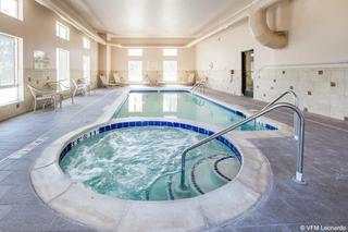 Hotel Comfort Inn & Suites