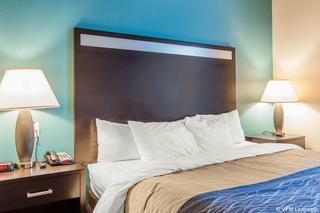 Hotel Comfort Inn & Suites