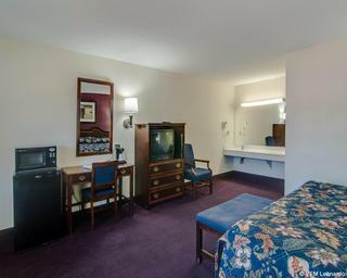 Hotel Econo Lodge Glade Springs I-81