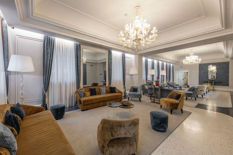 Hotel H10 Palazzo Canova