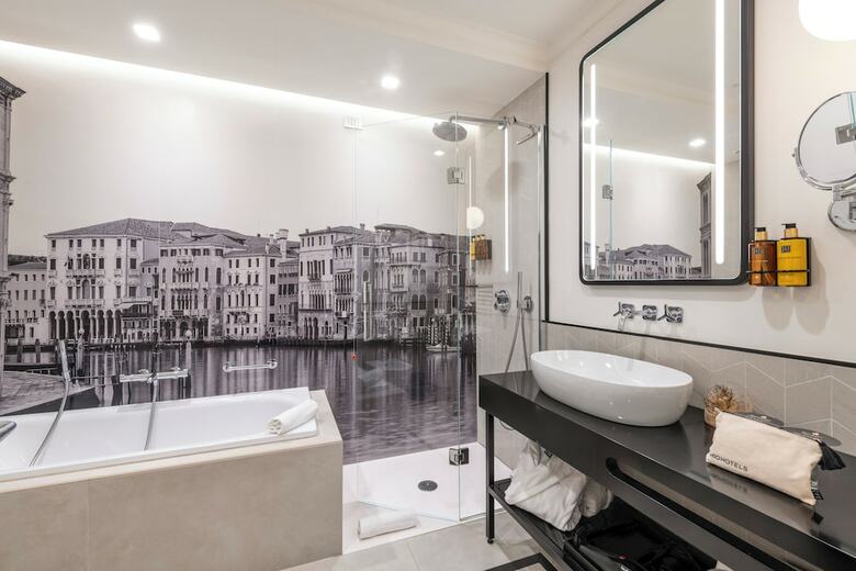 Hotel H10 Palazzo Canova