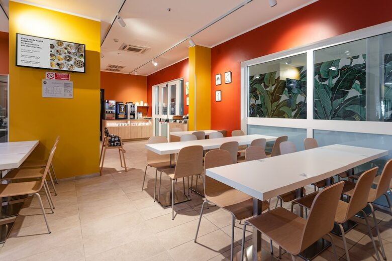 Apartamentos B&B Hotel Roma Pietralata