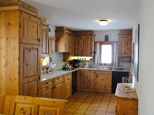 Apartamento Chesa Mezzaun Vuorcha