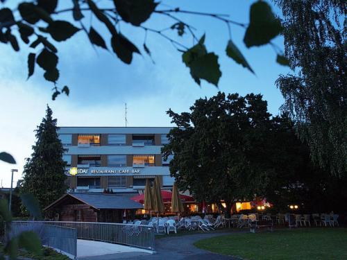 Hotel Restaurant Holiday