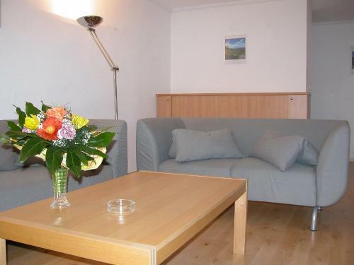 Apartment Tarasp 3
