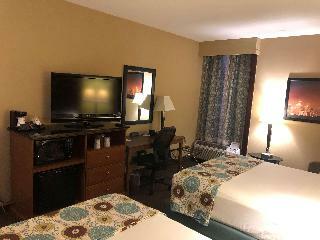 Surestay Plus Hotel By Bw Houston Energy Corridor