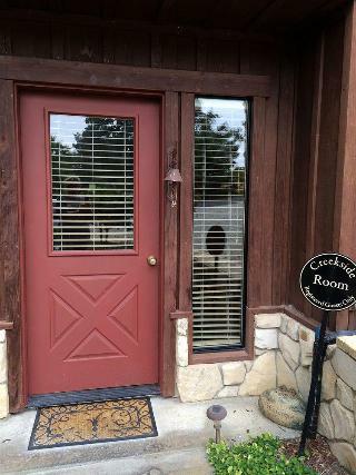 Hotel Creekside Bed And Breakfast