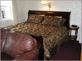 Skiway Lodge
