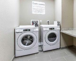Hotel Comfort Suites West Omaha
