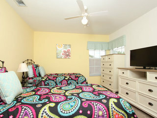 Villa 8052 King Palm Cirlce, Windsor Palms