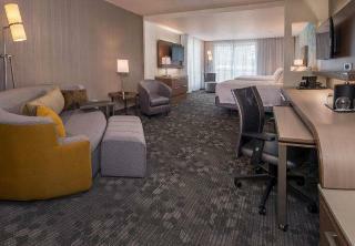 Hotel Courtyard Hershey Chocolate Avenue