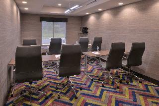 Hotel Holiday Inn Express And Suites Bryant Benton Area