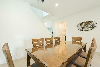 Villa Encore Resort Vacation Homes & Waterpark