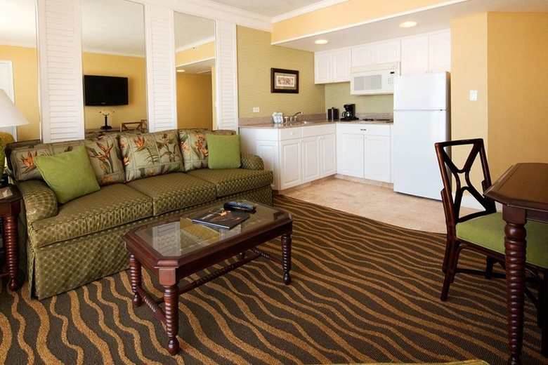 Hotel Tradewinds Island Grand Resort