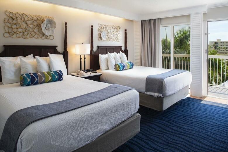 Hotel Tradewinds Island Grand Resort