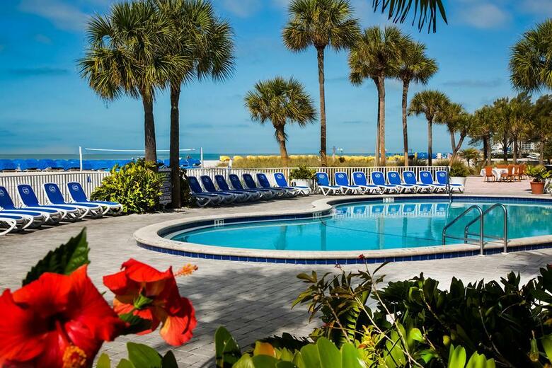 Hotel Tradewinds Island Grand Resort