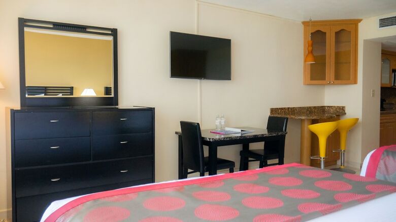 Hotel Ramada Plaza Marco Polo Beach Resort