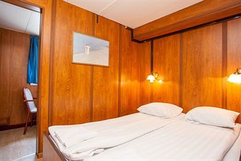 �nedin Hostel