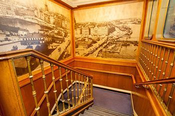�nedin Hostel