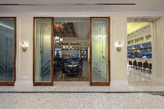 Higgins Hotel, Curio By Hilton