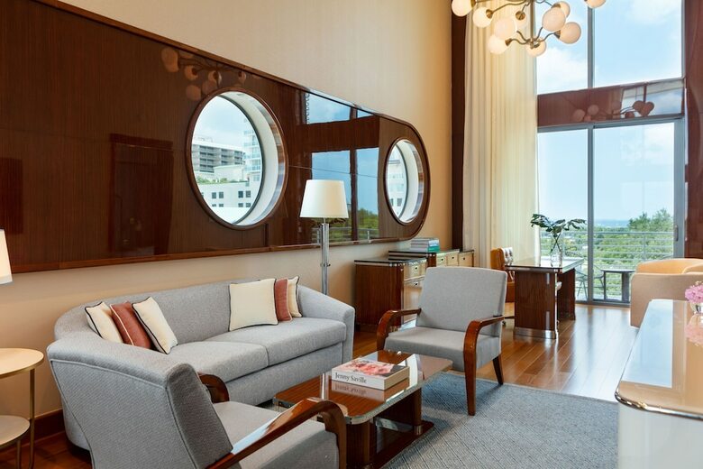 Hotel Mr. C Coconut Grove