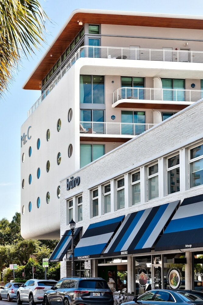 Hotel Mr. C Coconut Grove