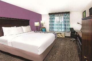 La Quinta Inn Suites By Wyndham Rome