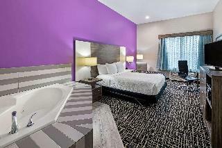 La Quinta Inn & Suites By Wyndham Forsyth