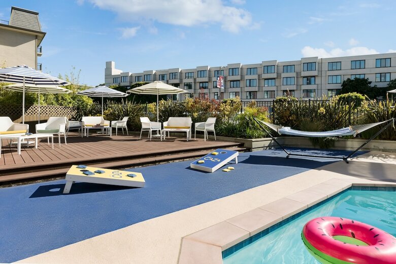 Hotel Caza