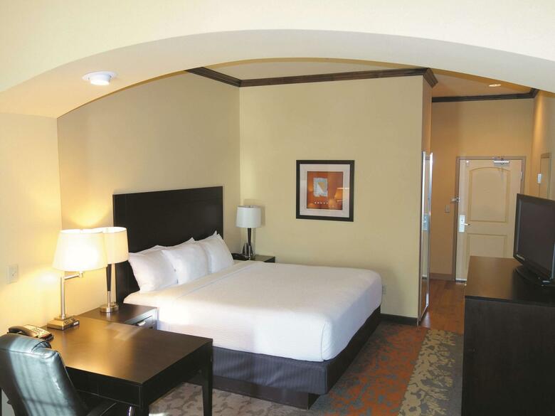 La Quinta Inn Suites Eastland