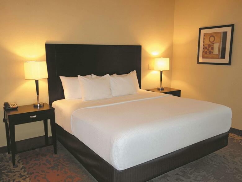 La Quinta Inn Suites Eastland