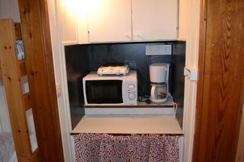 En�badets Camping & Hostel