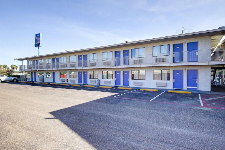 Hotel Motel 6 Laredo South