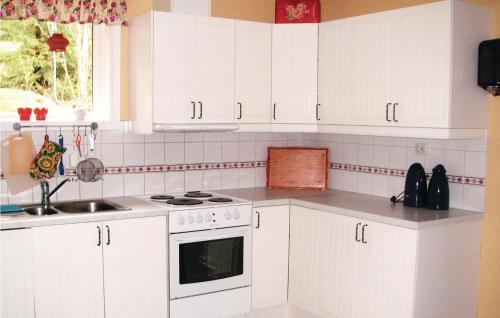Holiday Home Gnesund Korpstugan Sparreholm
