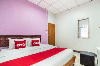 Hotel Oyo 678 9's Born