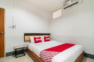 Hotel Oyo 678 9's Born