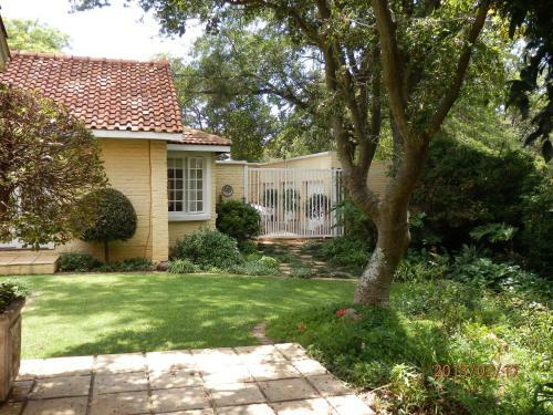 Bed & Breakfast Pin Oaks Bnb