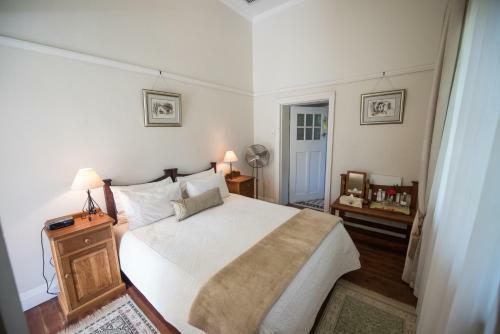 Hostal Excelsior Manor Guesthouse